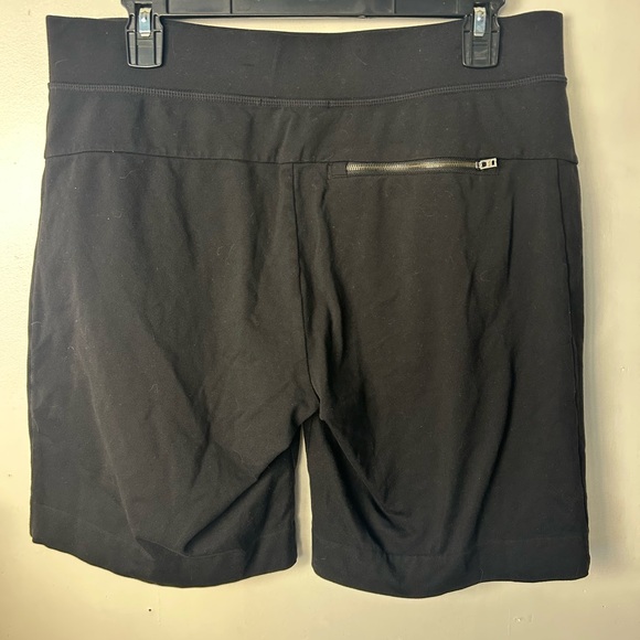 Athleta Black Women's Bermudas - Picture 2 of 6